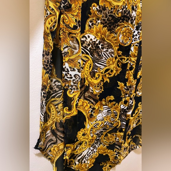 Sold🛑Jordan~ Women’s Multi Gold/Black Floral Design Blouse, long sleeves, Size - Picture 4 of 8